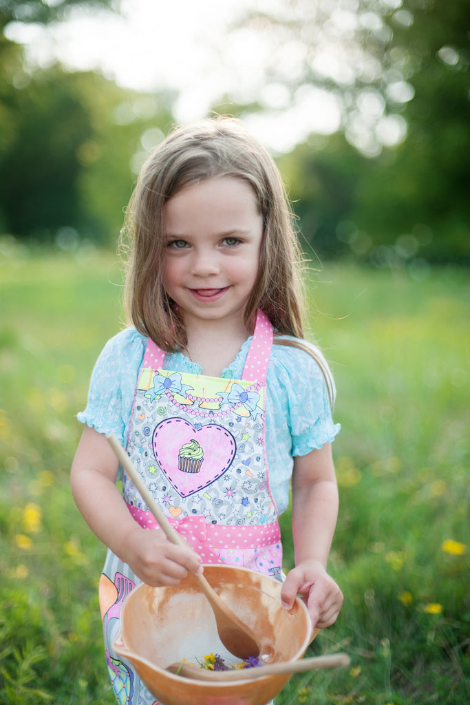 Color-An-Apron size 4-6 with polka dot gingham ribbons, pink glitter tulle ruffle, includes 4 washable markers for customization