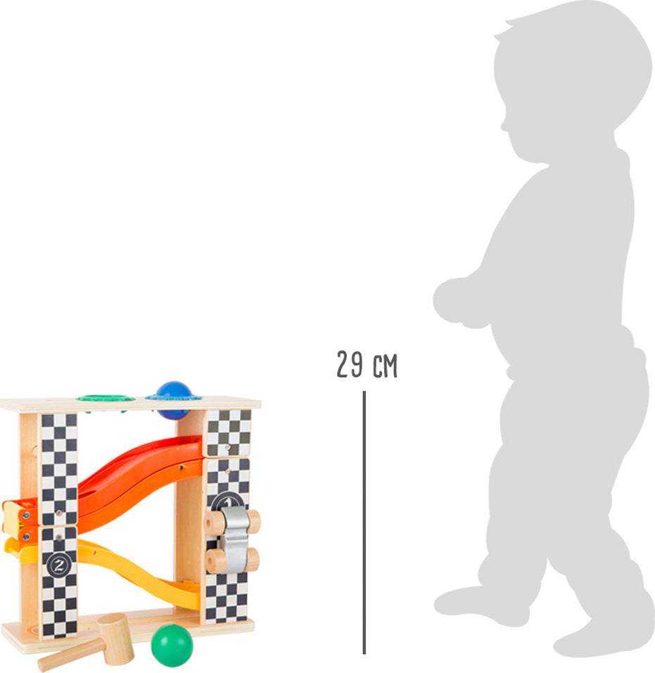 Hammering Marble Run Rallye with wooden hammer, steep ramps and racing stripes for Formula 1 style marble racing