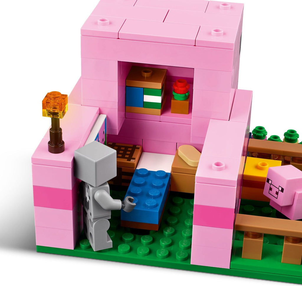 LEGO Minecraft: The Baby Pig House