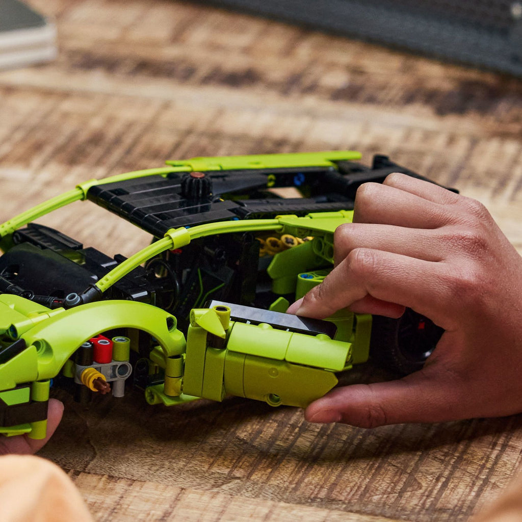 LEGO Technic Lamborghini Huracán Tecnica detailed supercar building set