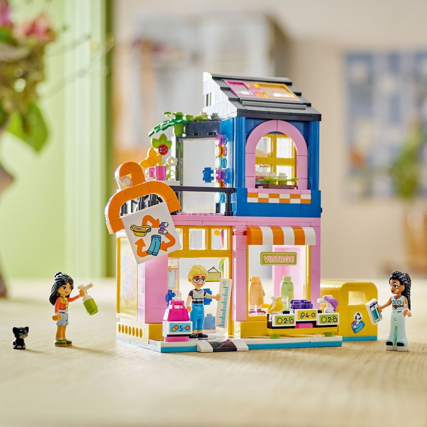 LEGO® Friends™ Vintage Fashion Store