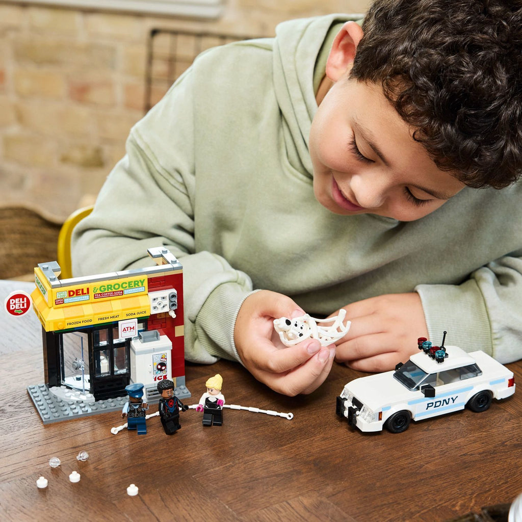 LEGO Super Heroes Marvel: Spider-Verse: Miles Morales vs. The Spot