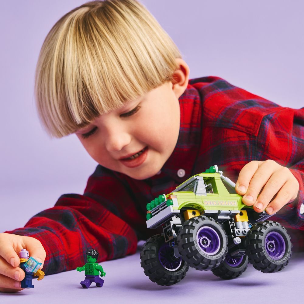 LEGO Super Heroes Marvel: The Hulk Truck vs. Thanos