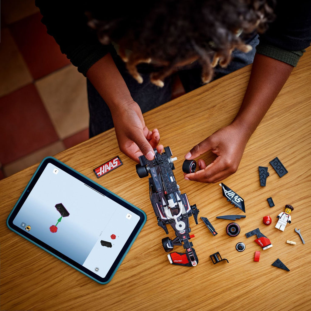 LEGO Speed Champions Visa Cash App RB VCARB 01 F1 race car 77246 with driver minifigure and authentic 2024 Formula 1 details