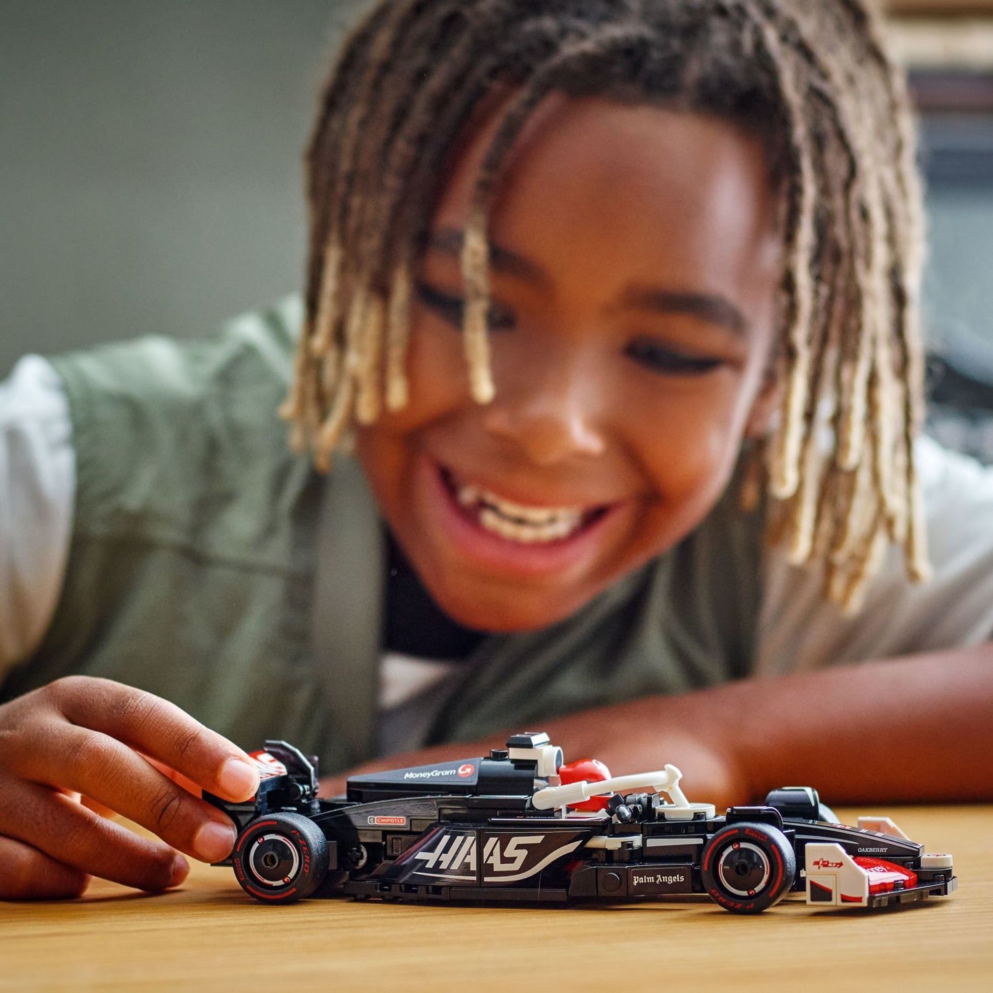LEGO Speed Champions Visa Cash App RB VCARB 01 F1 race car 77246 with driver minifigure and authentic 2024 Formula 1 details