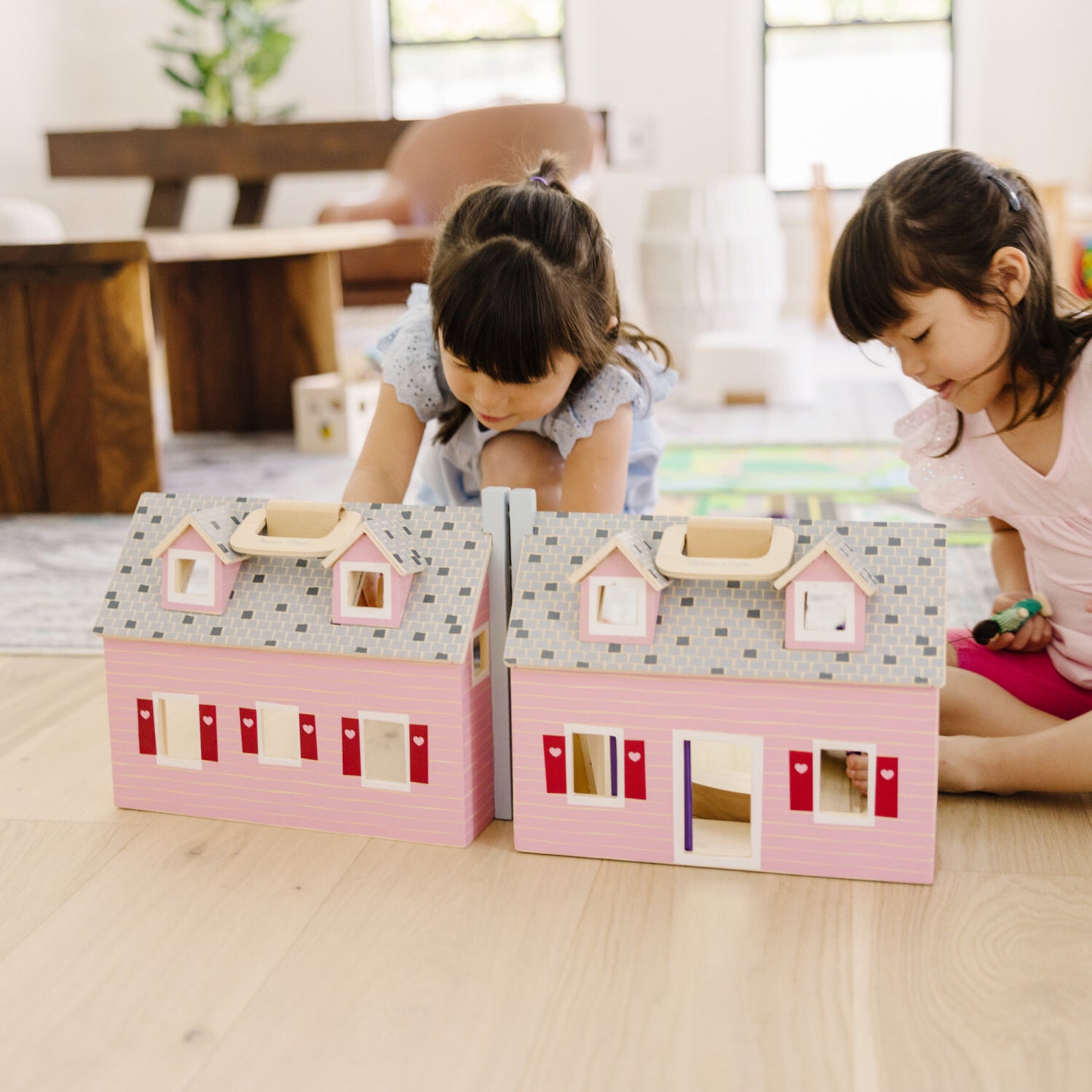 Fold & Go Mini Dollhouse