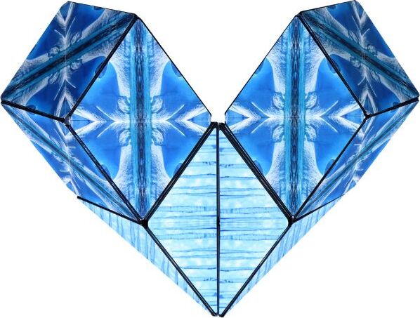 Duomoto Subzero magnetic shape shifting puzzle cube with 96 rare earth magnets that splits into two segments