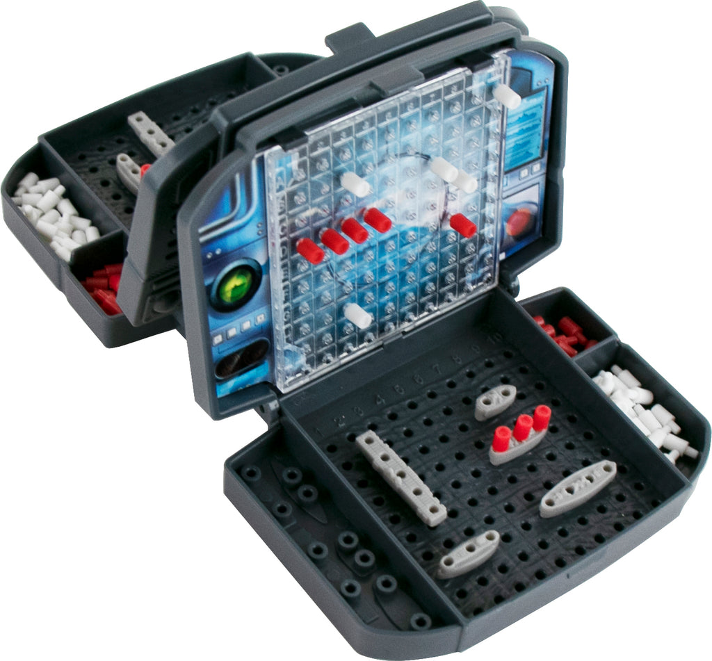 World's Smallest Battleship naval combat game with 2 battle cases, 10 ships, flags and pegs