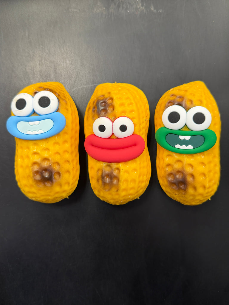 Crunchy Emoji Peanut