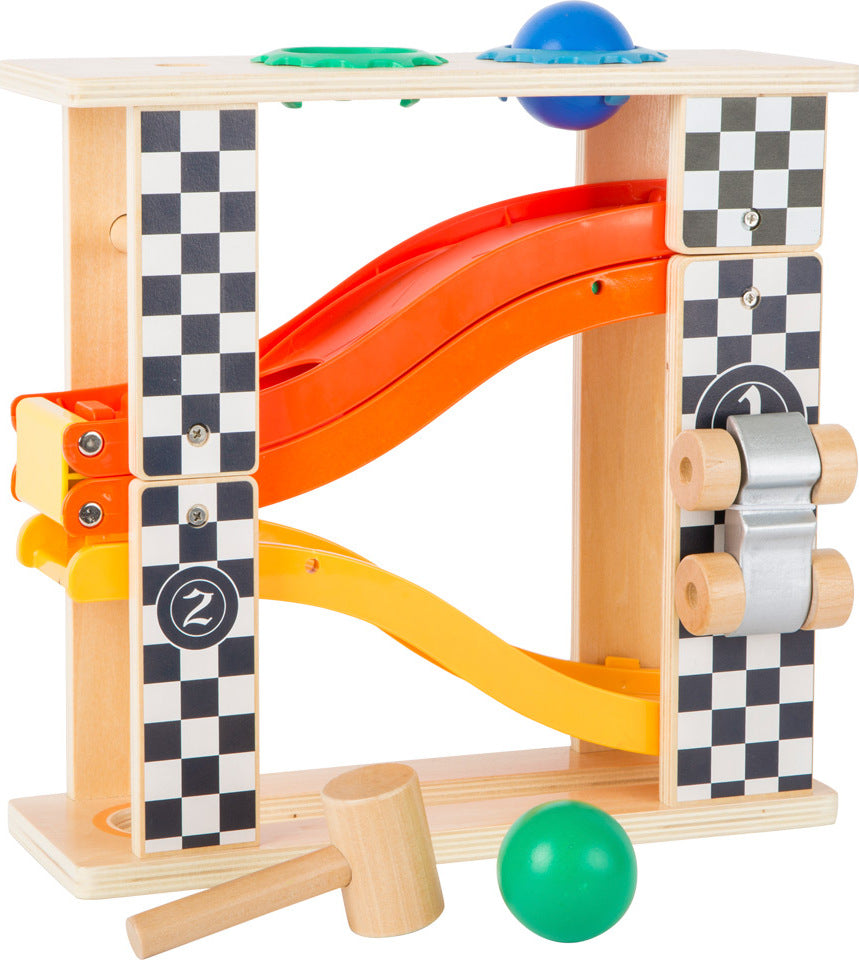 Hammering Marble Run Rallye with wooden hammer, steep ramps and racing stripes for Formula 1 style marble racing