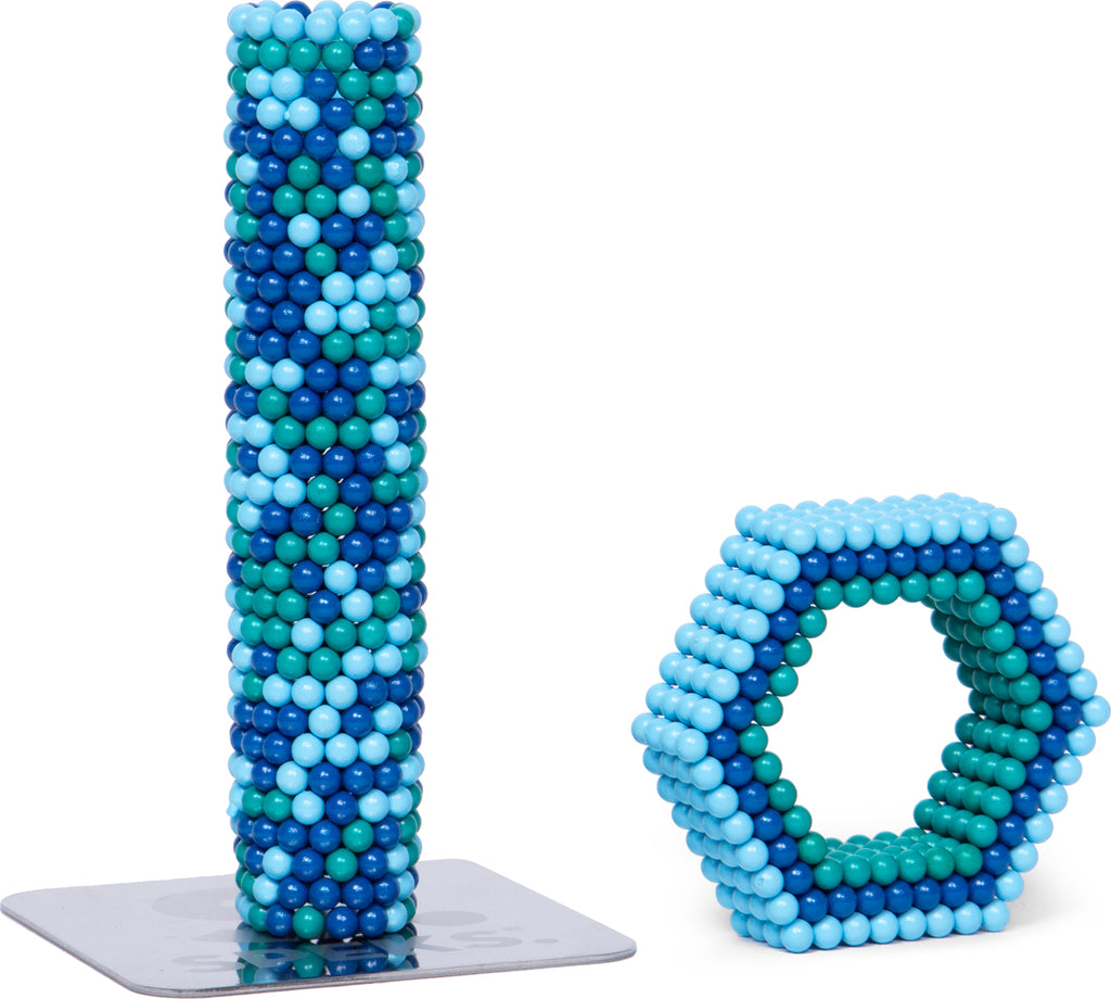 Speks Pixel Blue 512-piece magnetic building spheres in retro blue color